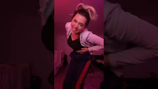 Emina Fazlija funny dance pt.4 Resimi