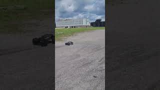 Arrma Kraton Exb Hydroplane Over Puddle