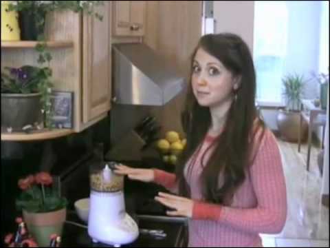 How to Make Vegan-Superfood Hemp Hummus