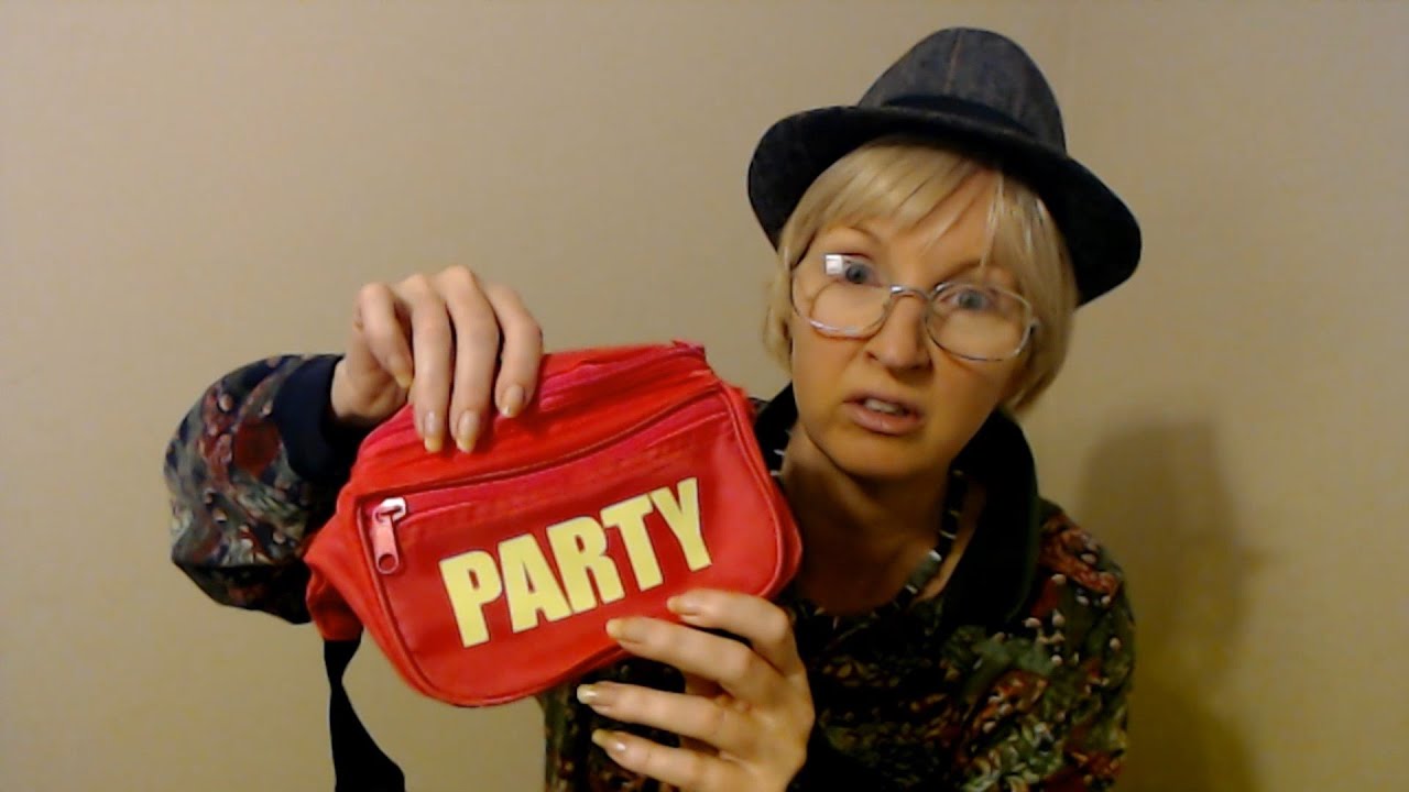 Carl Goes Christmas Shopping