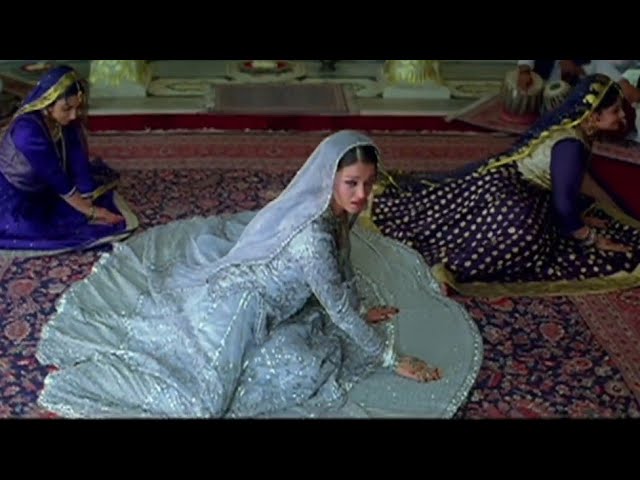 Main Na Mil Sakun Jo Tumse   | Umrao Jaan (2006) | Aishwary Rai | Abhishek Bachchan |  Alka Yagnik