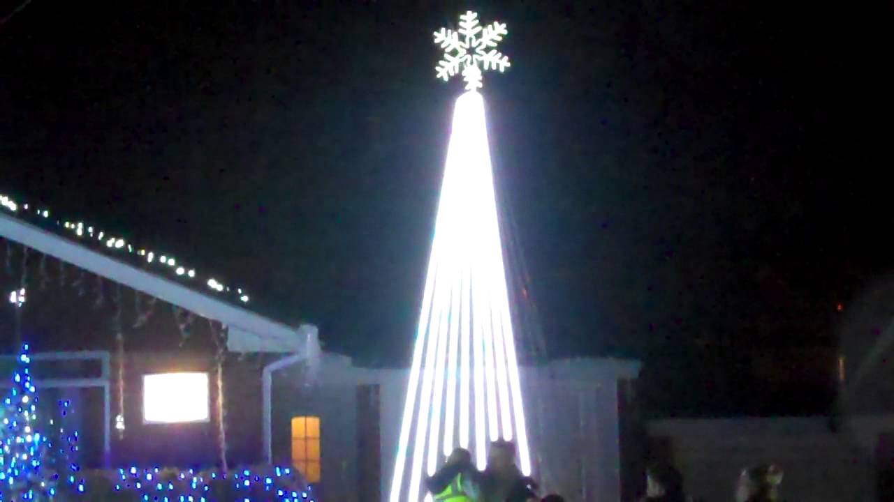 Manning Close Christmas Light Show - Sunday Visitors 9th December 2012