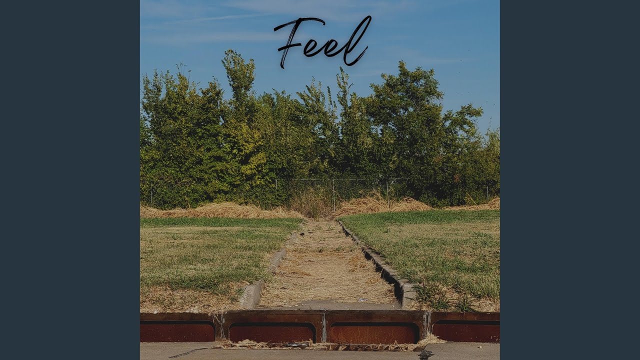 Смотреть «Feel» на YouTube Смотреть «Feel» на YouTube
