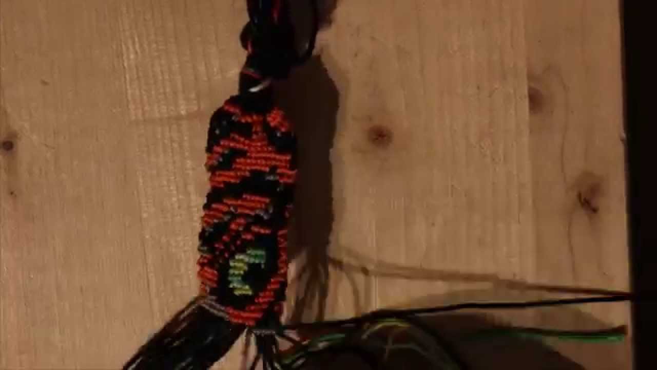 Time lapse de la réalisation du bracelet "Tigre" - YouTube