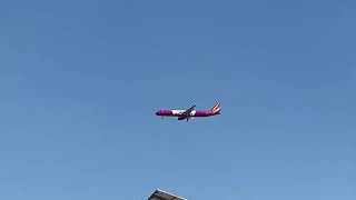 Thai Vietjet Air Airbus A321-211 HS-VKM Landing At VTBS Thai Vietjet Air Airbus A321-211 HS-VKM Landing At VTBS