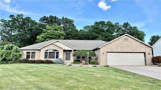 2101 Oakwood Street, Girard, OH Presented by James Spencer.