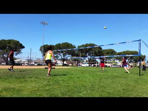 Grass reverse - Esther/Will vs. Daranee/Anthony