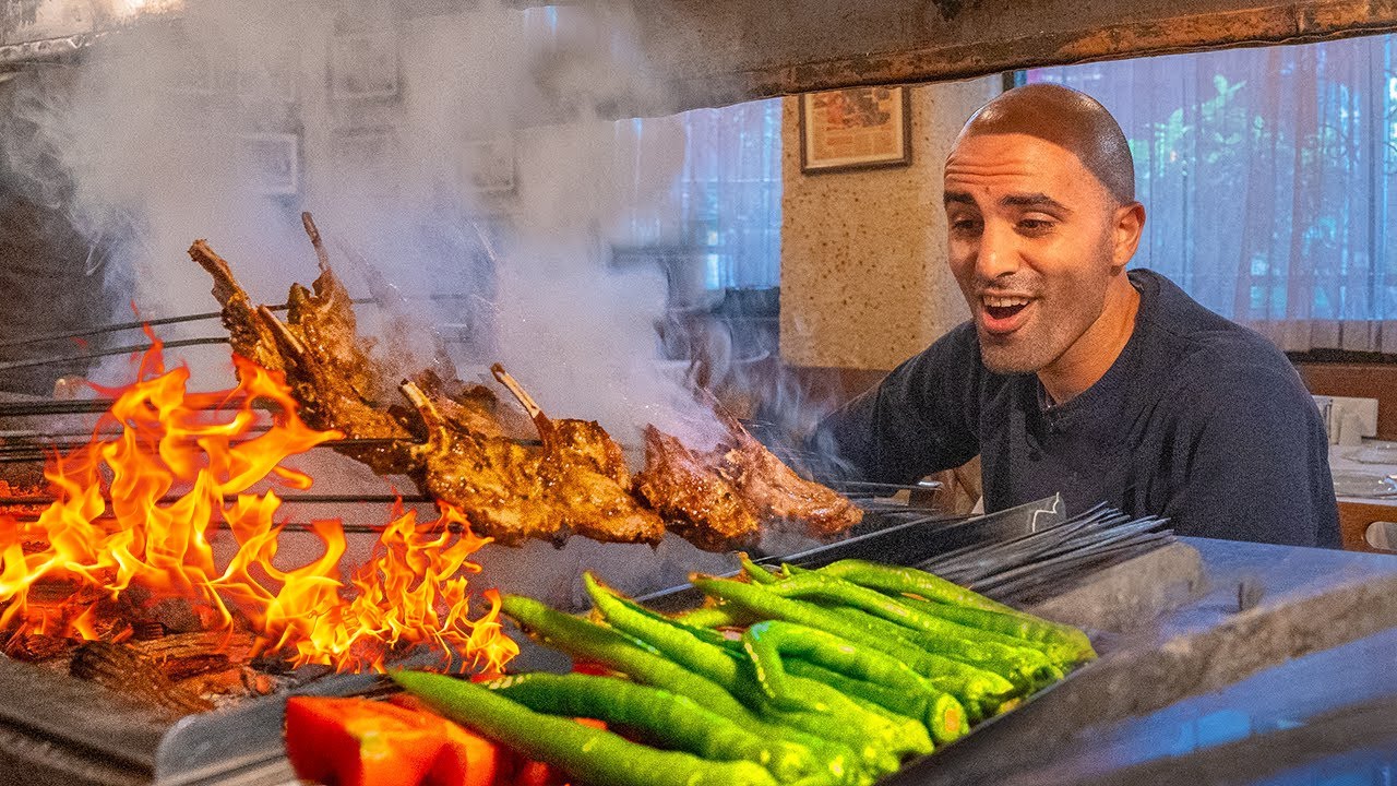 ПРЕВОСХОДНЫЙ ТУР ПО УЛИЦЕ ЕДА В СТАМБУЛЕ | KEBAB KING + INSANE STREET FOOD В ТУРЦИИ