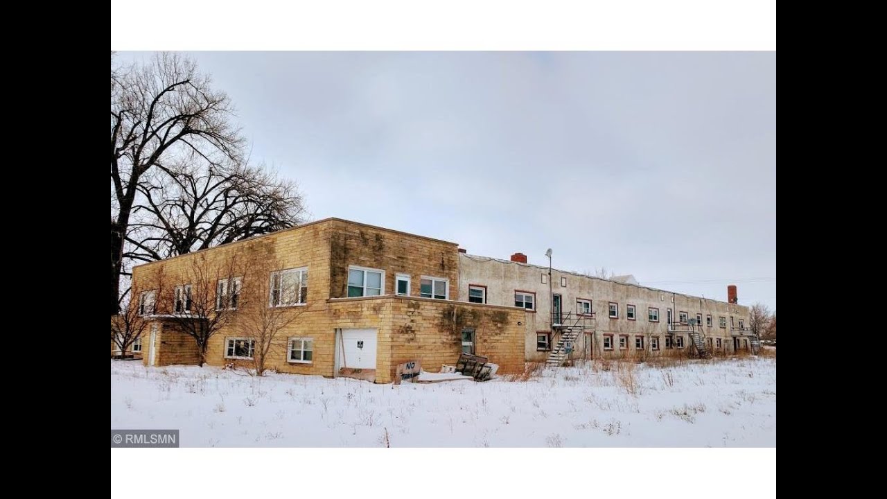 Abandoned Apartment Complex Olivia MN [Olivia Apartments] Exploring