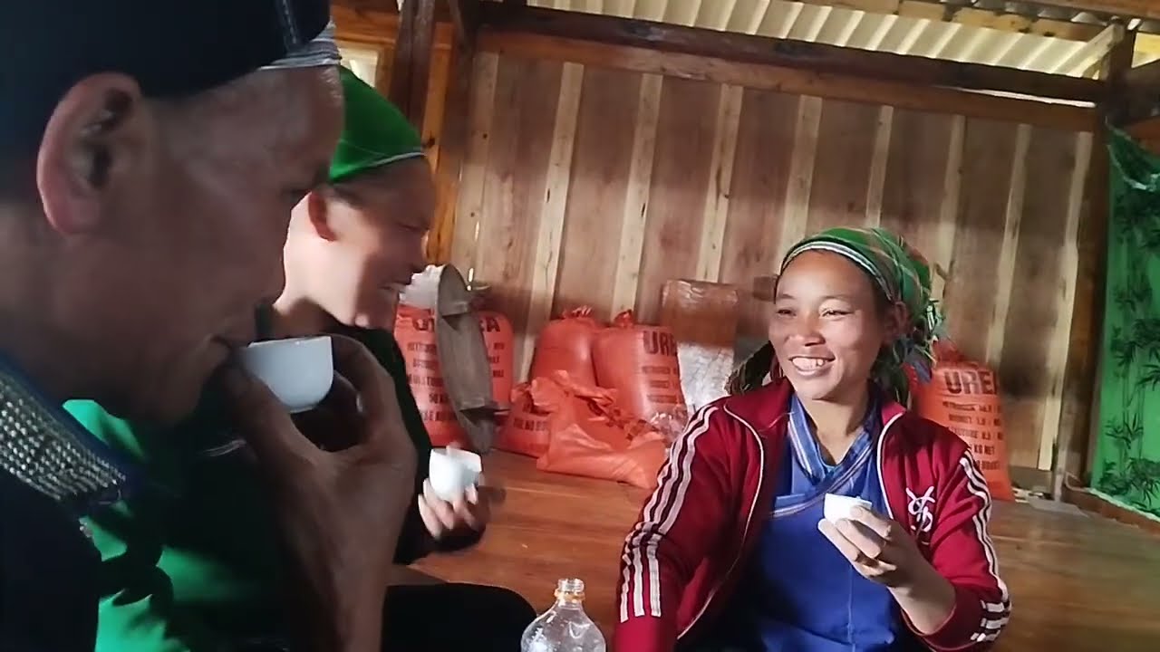 Hát nùng vui chơi 