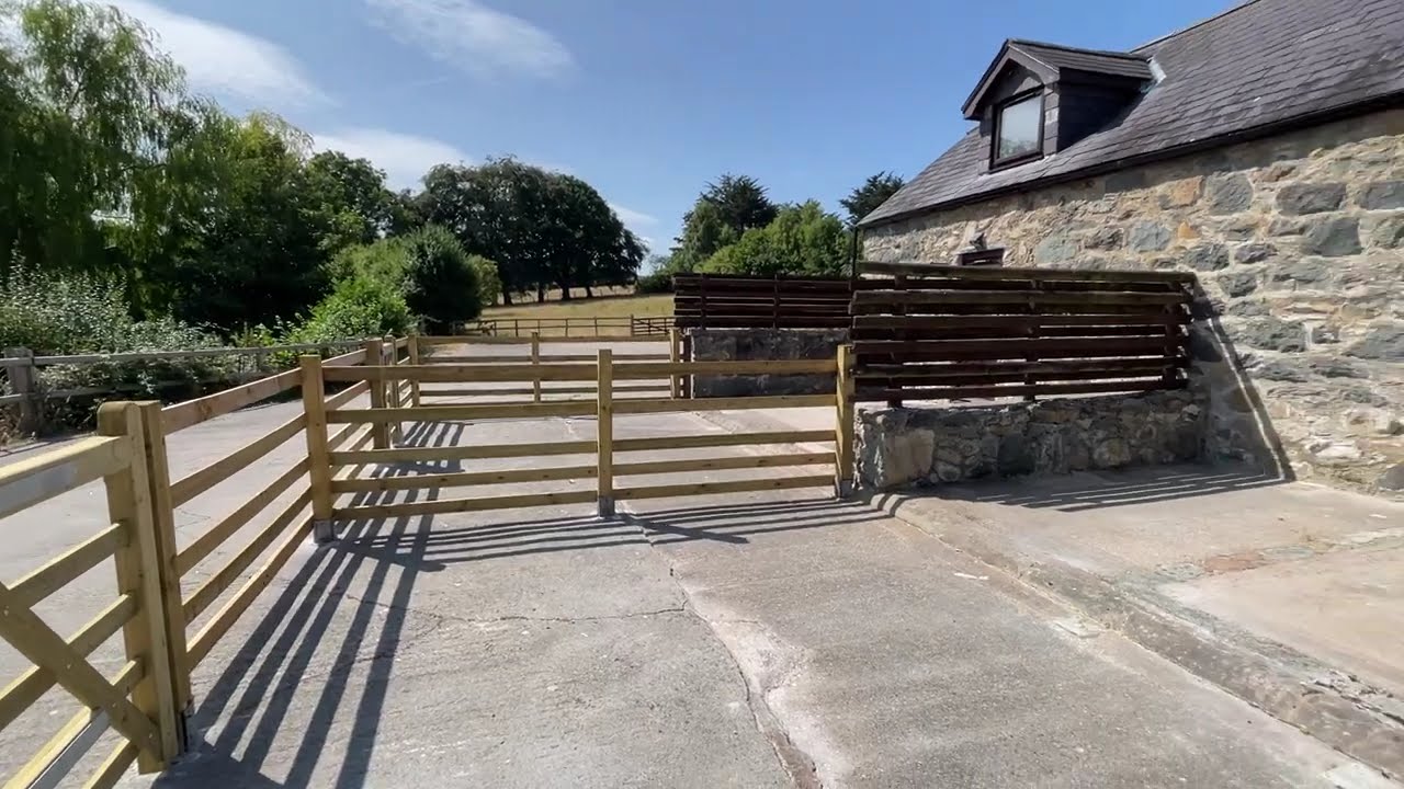 Gwern Borter Manor, Rowen, Conwy, LL32