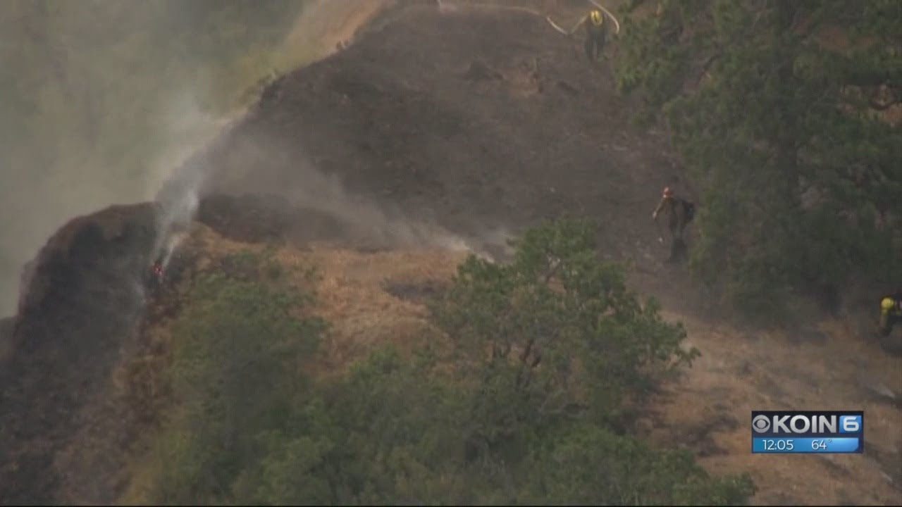 Lightning causes brush fires in the Gorge - YouTube