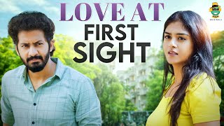 LOVE AT FIRST SIGHT❤️🥰 | Nee Naan Aval Ep 2 | Balaji, Lakshmi Priya | Smile Settai