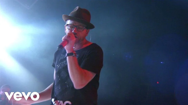 TobyMac - Love Feels Like (Live) ft. Michael Tait,...