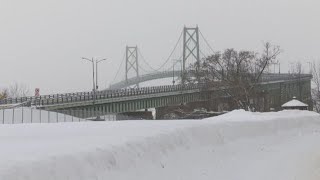 Border bridge traffic reveals tourism struggles in North Country