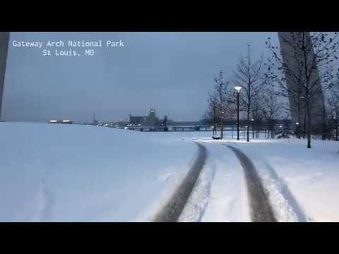 GATEWAY ARCH dominated by 10” of snow in St Louis MO! - YouTube
