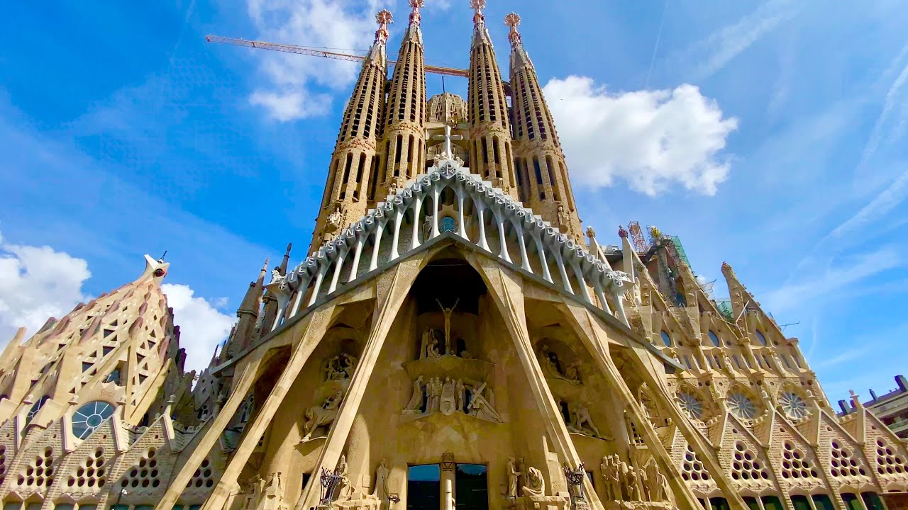 Arriba 49+ imagen interior de la iglesia de la sagrada familia ...