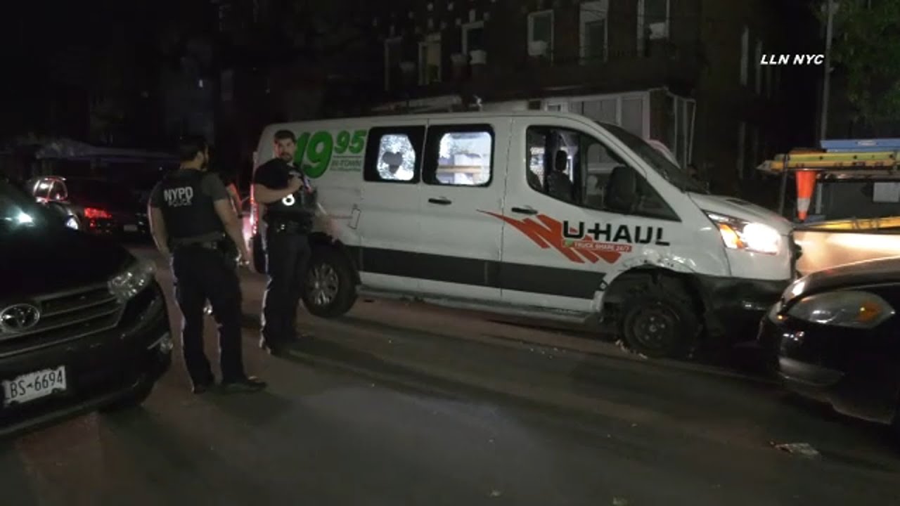 U-Haul driver facing charges following wild Queens police chase - YouTube