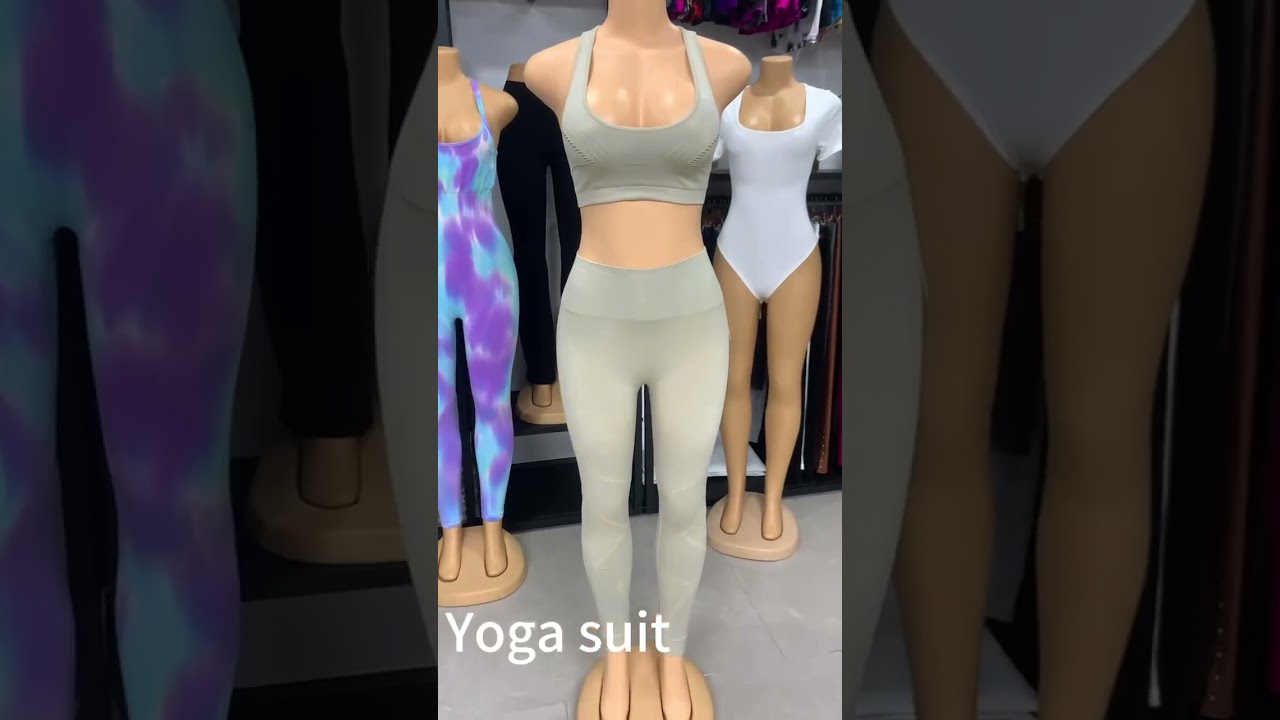 🌟 2025 Best-Selling Solid Color Yoga Set !