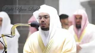 عندما يقرأ القران الكريم الشيخ ياسر الدوسري ويتاثر بقراته يخشع له القلوب ويدمي له الاعين