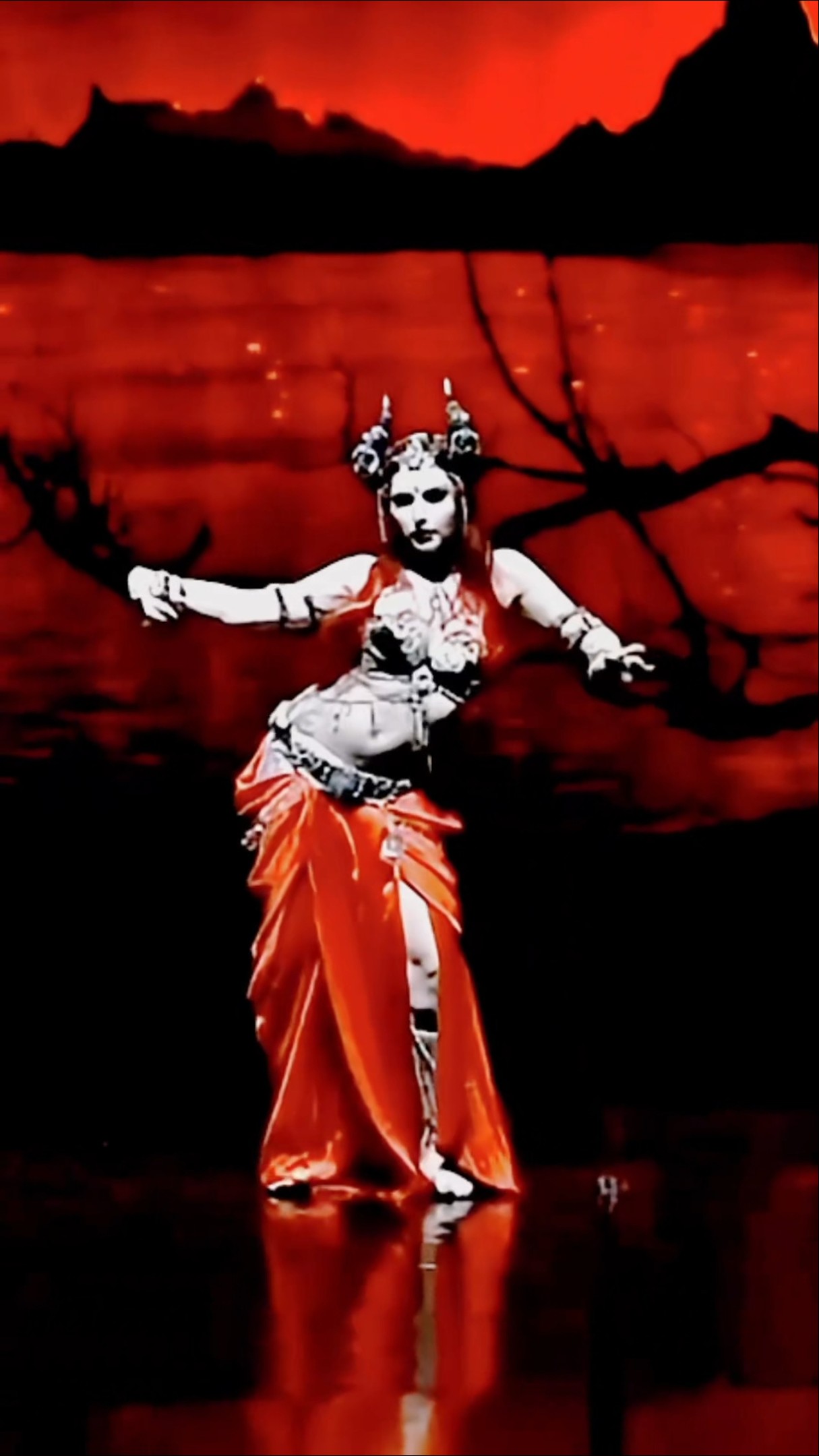 洋楽 RULE IN A DANCEHALL STYLEMIDNIGHT RIDERS The darker side of Bellydance. Tribal Fusion style. #dance