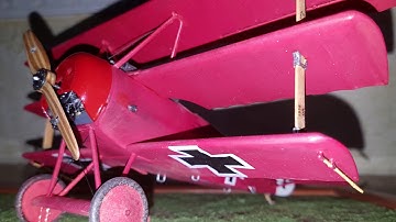Fokker DR1 1/28 del Barone Rosso (Revell)