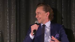 Interview: Q&A with Tom Hiddleston, Kate Herron, Michael Waldron and Natalie Holt (2022.05.22)