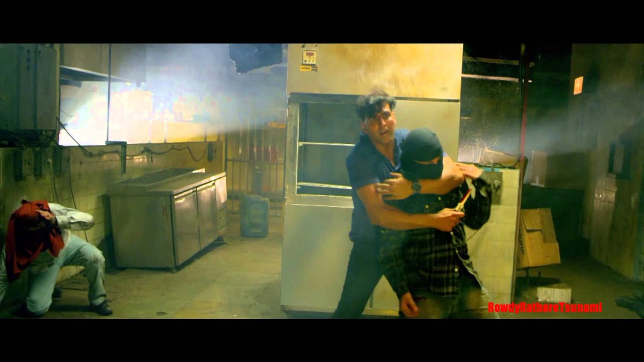 Akshay Kumar Rescues Sister Action Scene Holiday 2014