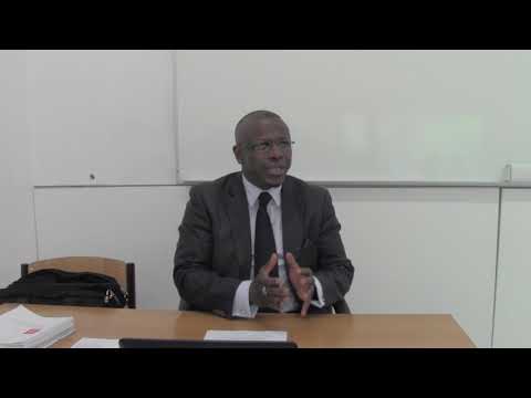 Vídeo: Como diferentes agências implementam o direito administrativo?