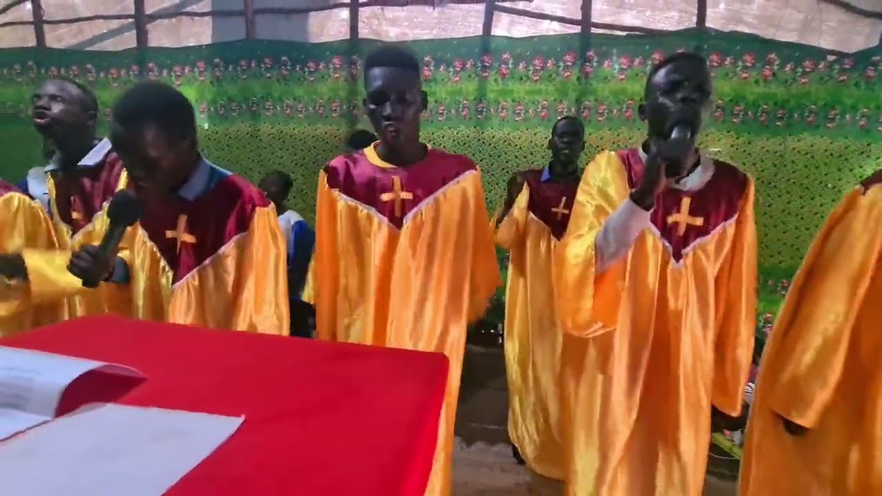 Thiɛlɛ mi̱ ŋa̱cä kä ruun//Christian Temple Church int'l Choirs Worshipers