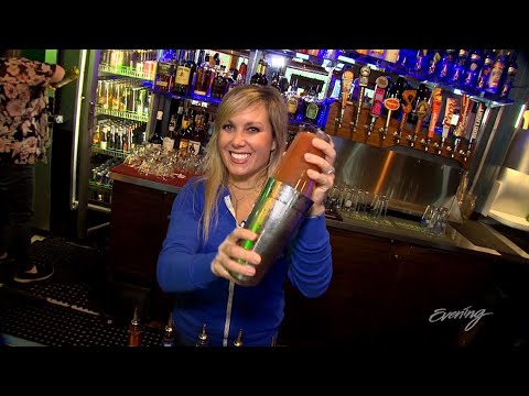 At Stanwood's Paddle Pub, everybody knows your name - Five Star Dive Bars - KING 5 Evening