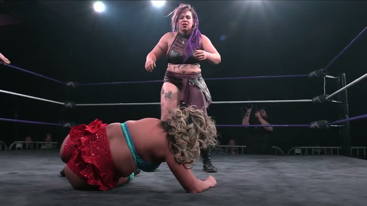 Lilith Grimm vs Paradise