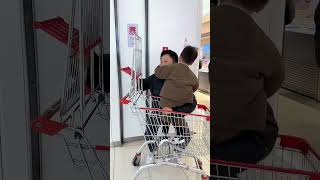 Thumbnail for 原来购物车可以这样打开的!#Cute baby#Cute#呆萌小米宝#聪明宝宝#萌娃