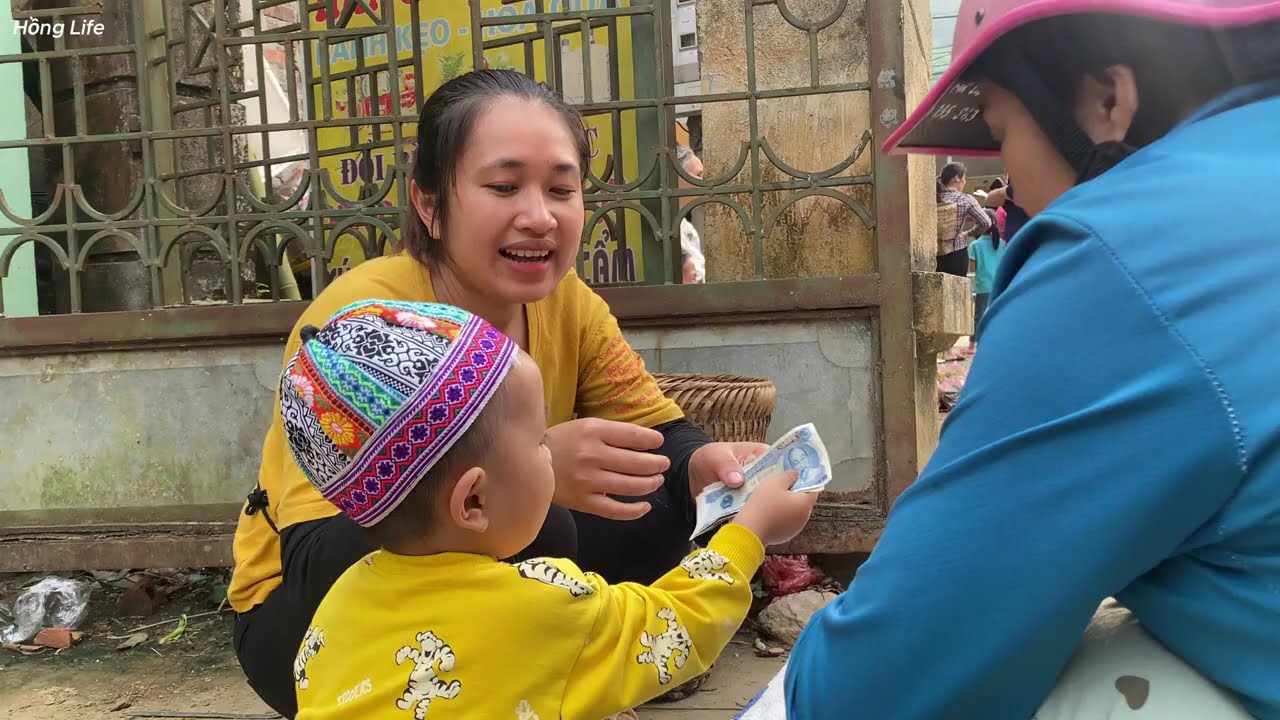 The intimate life of a 17-year-old single mother | Hồng Life