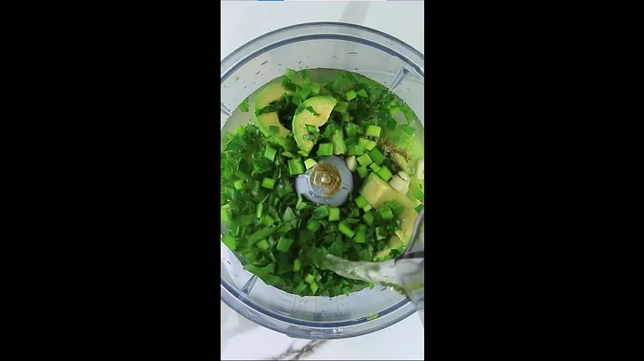 Avocado Gazpacho | That Green Lyfe