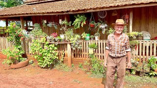 Vamos conhecer esta casa raiz por dentro# Construída há muitos anos atrás Com madeira de  peroba …