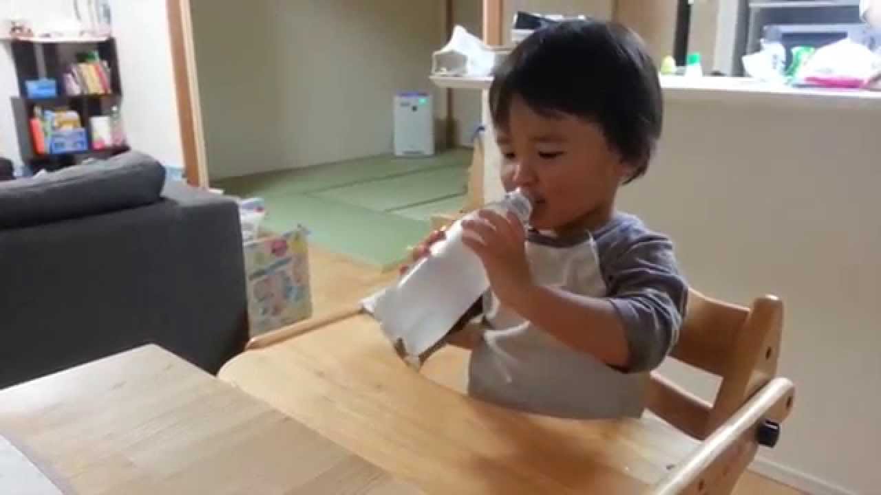 はじめての炭酸にびっくりする息子 Youtube はじめての炭酸にびっくりする息子 Youtube