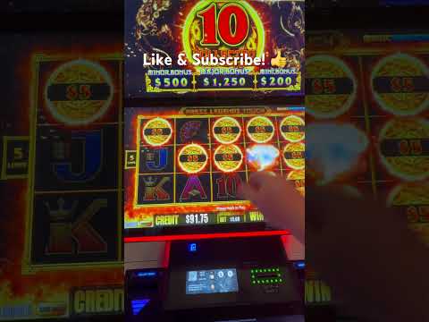 #viejas casino 🎰 #halloween #dance challenge #way to a jackpot #🎃👍🎰👻🫡🎶💕🙏💴💰💶🎵😇👀🍀