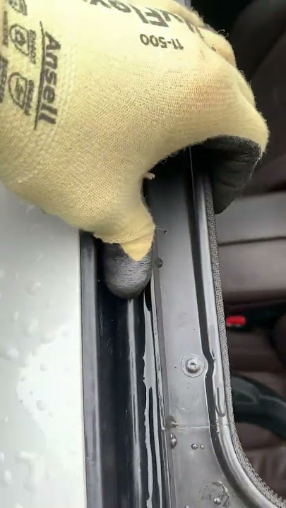 Bmw x5 f15 roof is flooded with water 💧