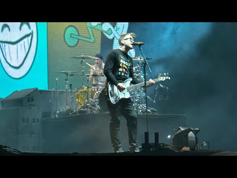 Blink-182 “Dammit” (live at Coachella 2023 - Weekend 1)