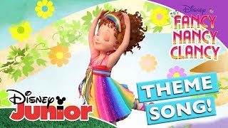 Theme Song Sing-Along! 🎶 | Fancy Nancy Clancy | Disney Junior Arabia Resimi