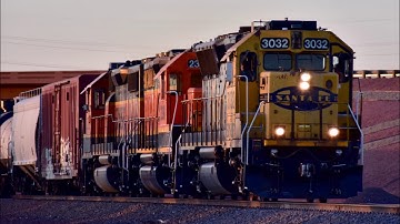 Santa Fe GP40X leads BNSF Ennis Local