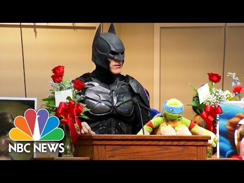&#039;Batman&#039; Cries While Delivering Eulogy For School Shooting Victim, 6 | NBC News