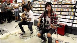 Yeah Boy And Doll Face - Pierce The Veil acoustic show in Japan