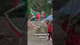 rompiendo la piñata posada 2022 navidaddecoracionniñosfiesta