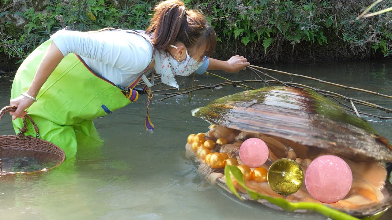 6 Rural Girl’s Treasure Hunt: A Clam, a Pearl, Pure Joy—Dirt-Smeared Face, Eyes Alight with Wonder