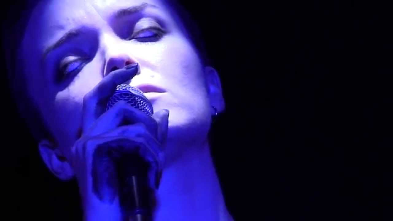 Michelle Hannah - Glass - Performance - Queens Park Railway Club