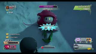 Fighting Red Stinger In Pvzgw2