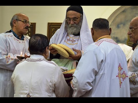 فيديو: من يستطيع أن ينال القربان المقدس؟