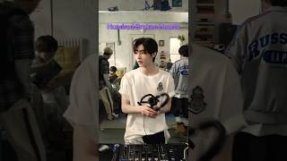 Romance : Untold Preview Hundred Broken Hearts